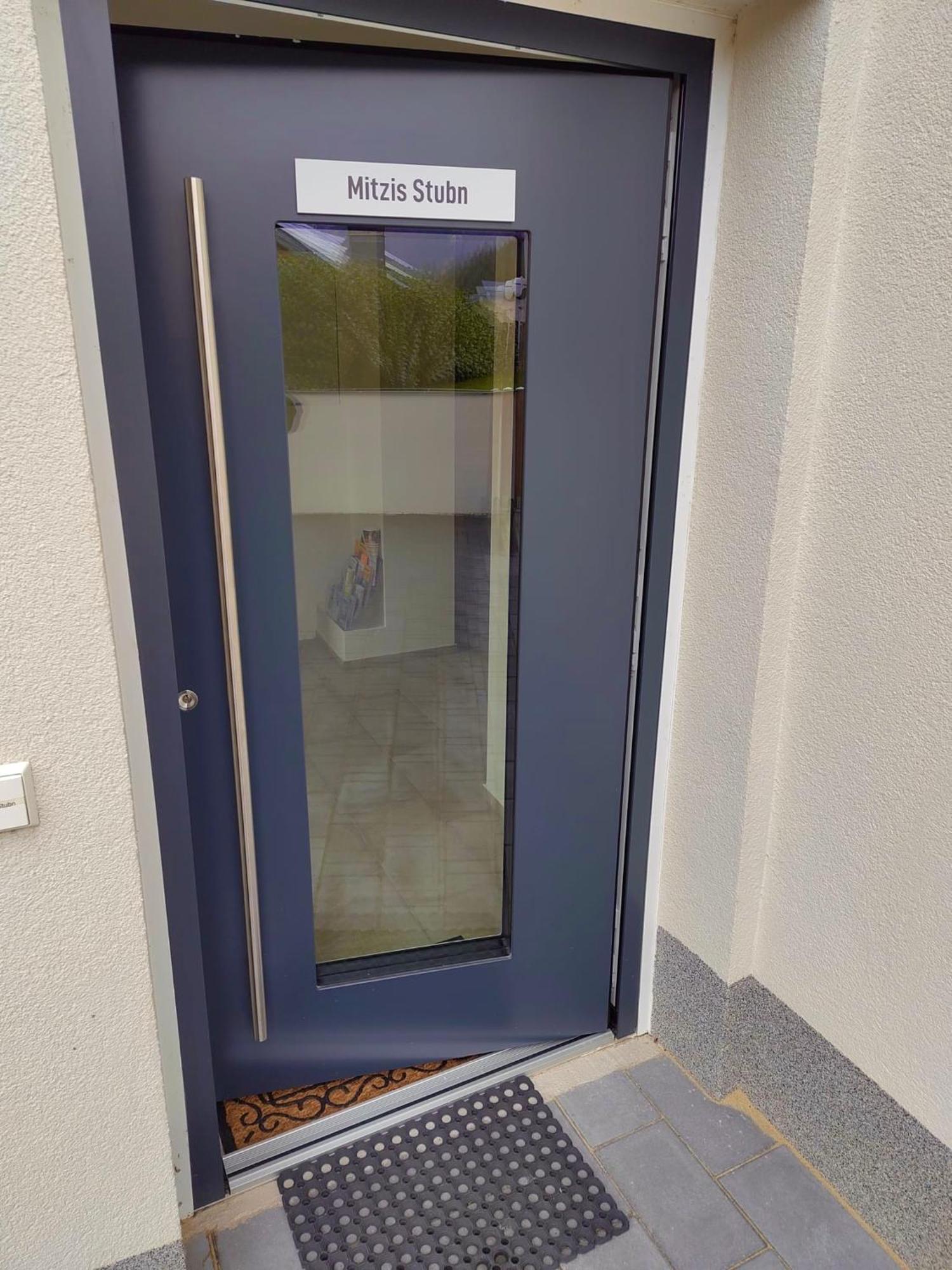 Mitzis Stubn Apartments - Bad Goisern - 24-Hour Self Check-In エクステリア 写真